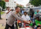 Berkah-Ramadan-Kapolrestabes-Surabaya-Bagikan-300-Paket-Takjil