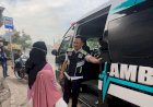 Loyalitas-Tanpa-Batas-Ambulans-Gratis-Polres-Gresik-Bantu-Warga