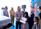 Polri-Serahkan-Bantuan-Pendidikan-bagi-10-Anak-Korban-KKB-di-Papua