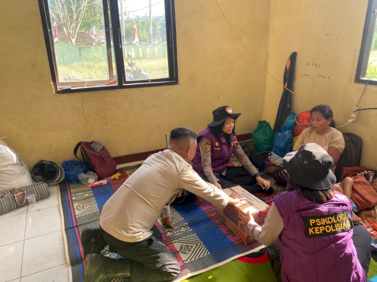 Polri Berikan Konseling dan Trauma Healing bagi Korban Gempa di Manggarai Barat